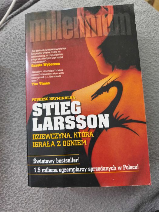 Książka Dziewczyna która igrała z ogniem