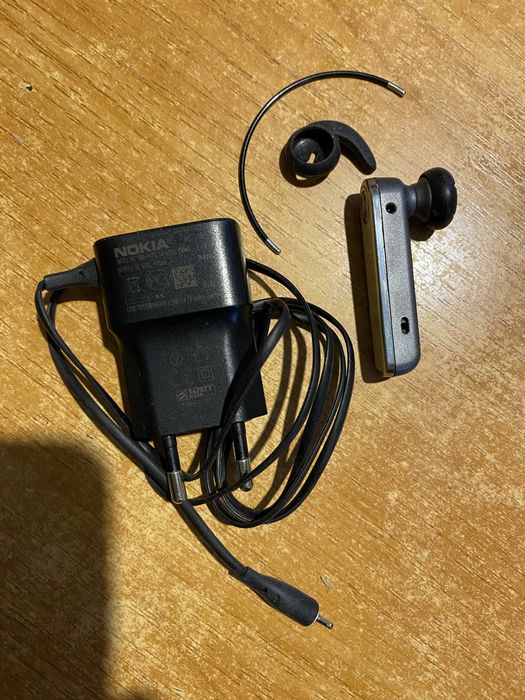 Блютуз гарнитура Nokia BH-702