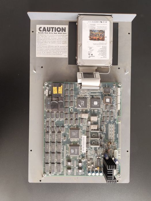 Placa de jogo Maximum Force e disco rígido