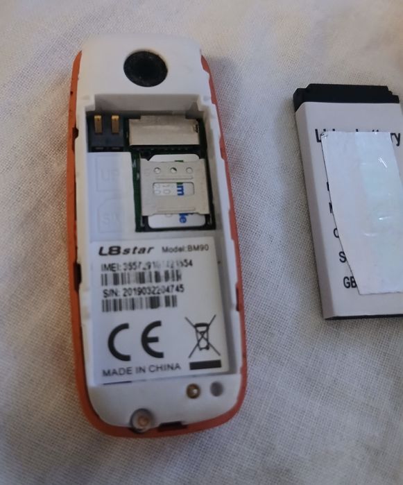 Mini Telémovel leva Cartão sim e Cartão de Memoria