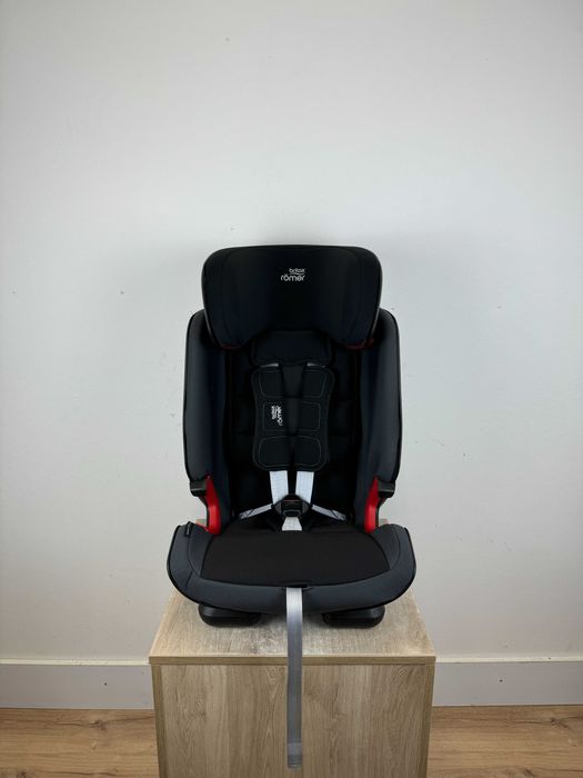 Fotelik samochodowy Britax Romer Advansafix IV R 9-36kg