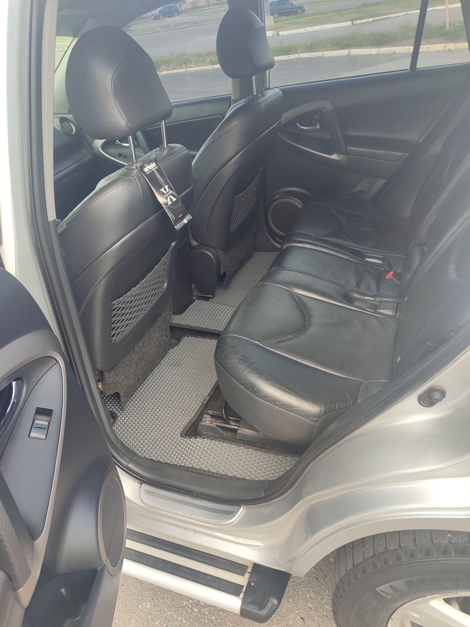 Aвтомобіль Toyota Rav 4 2006