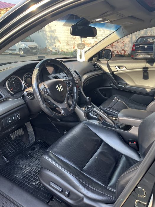 Honda Accord 8 2.0