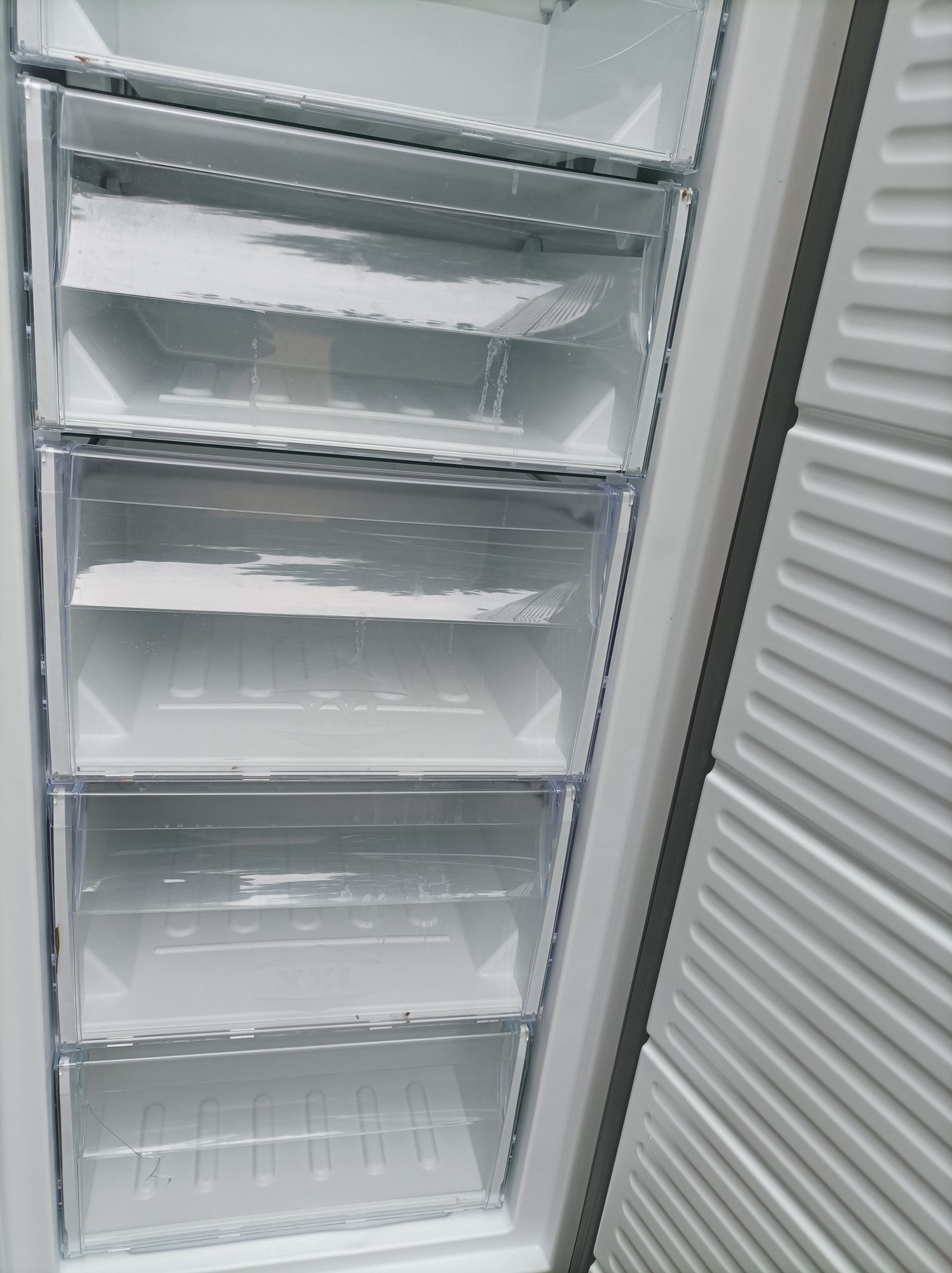 Zamrażarka Whirlpool No Frost pojemność 260L