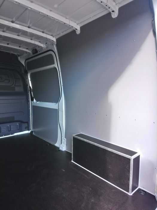 Mercedes Sprinter L2H2-Zabudowa przestrzeni ładunkowej PREMIUM