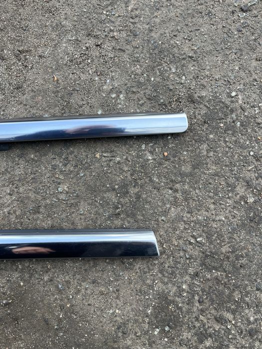 Cherokee kl 2014-22 хром молдінг правих дверей