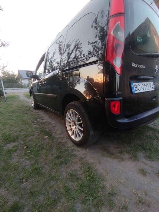 Продаж Рено кенго.