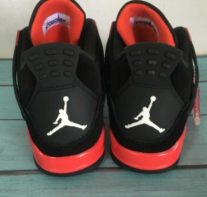 Jordan 4 Retro Red Thunder R.43