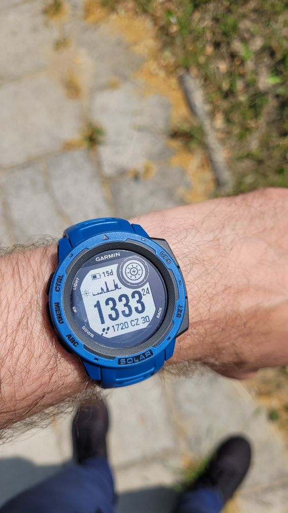 Garmin Instinct Solar, świetny outdorowy zegarek, smartwatch.