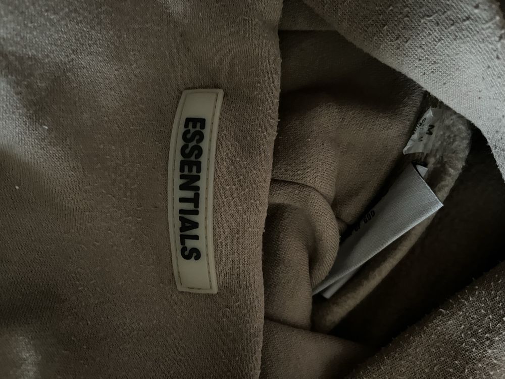 худи essentials m