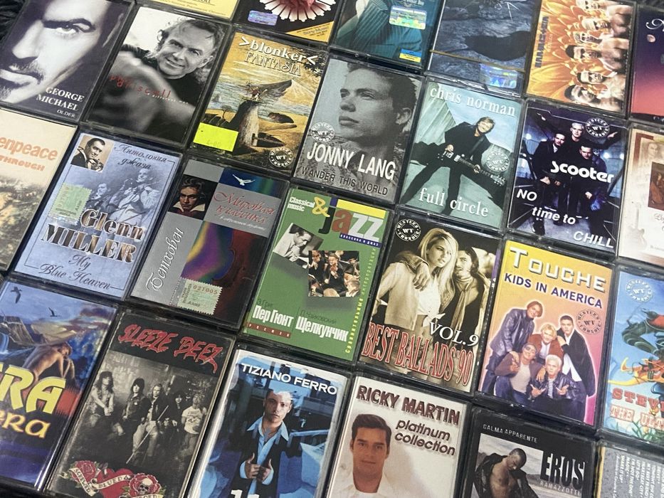 Ліцензійні і фірмові аудіо касети