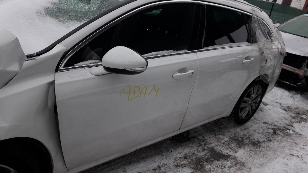 Peugeot 508 на запчастини 2012р двері капот фори .
