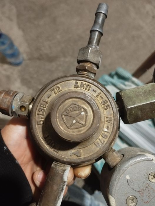 Продам кисневий редуктор