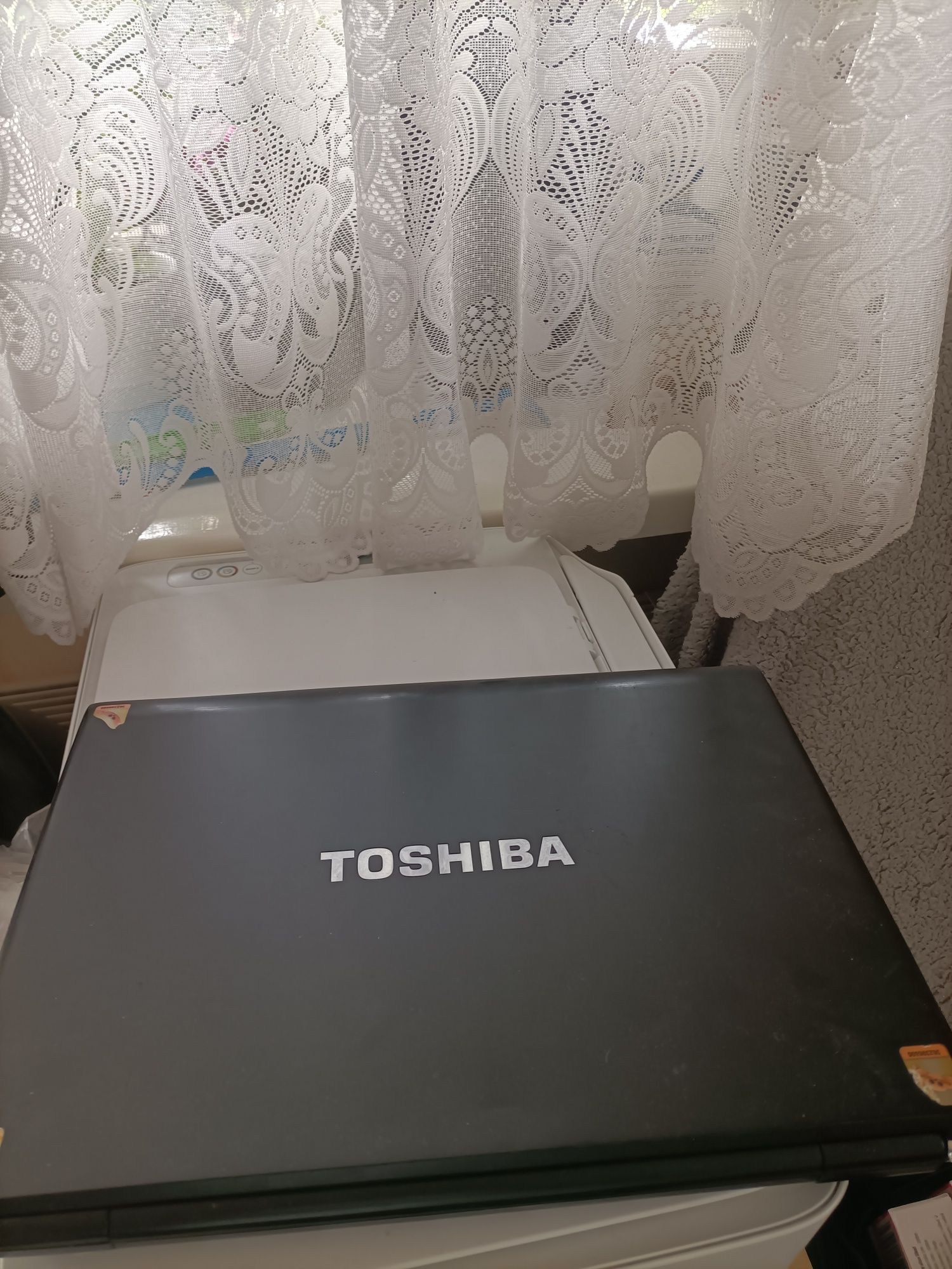 Laptop Toshiba dobry stan