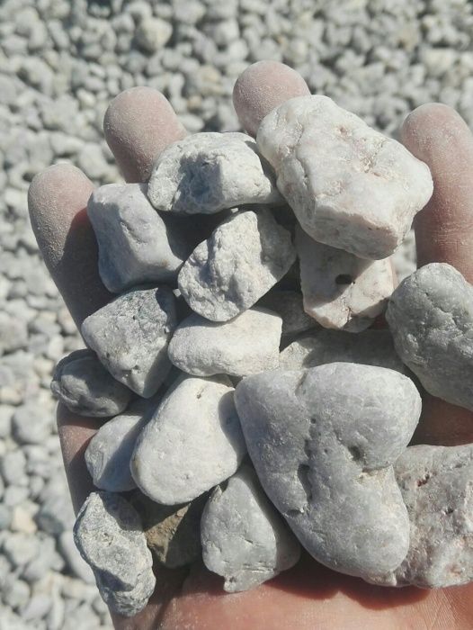 Otoczak kwarcowy lodowy szary mleczny gruby - kamień ogrodowy ozdobny