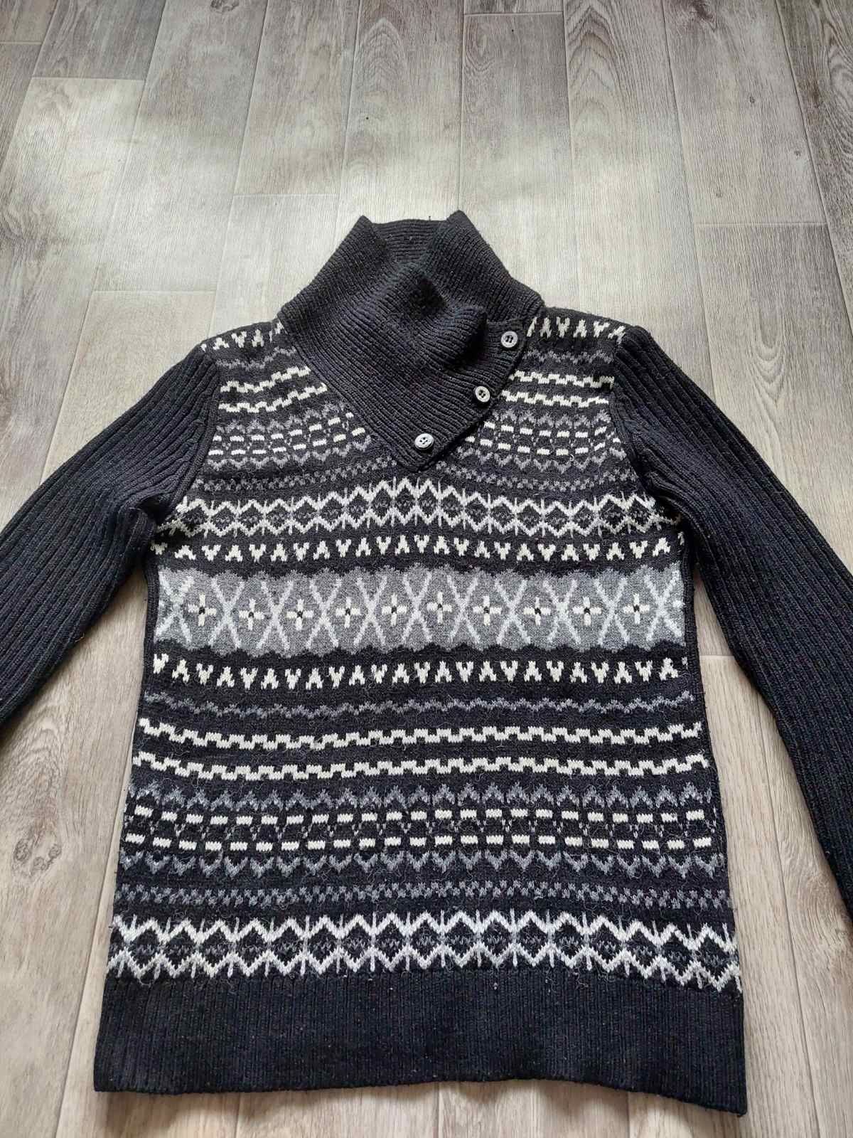 Продам светр теплий розмір L