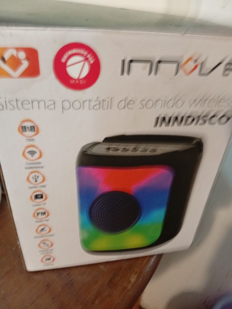 Coluna de som,carrega como um telemóvel NOVA