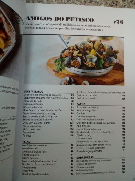 Livro receitas culinária " À mesa com o Pingo Doce"