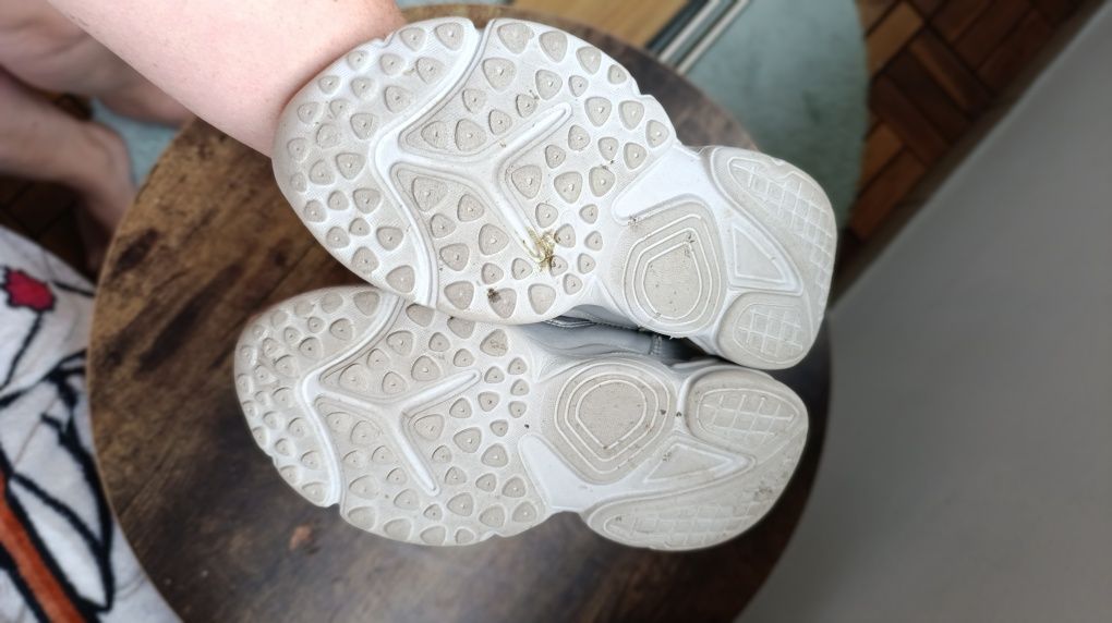 Buty na koturnie Reserved 35 dla dziewczynki
