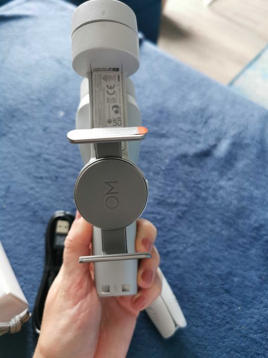 Gimbal dji osmo mobile se