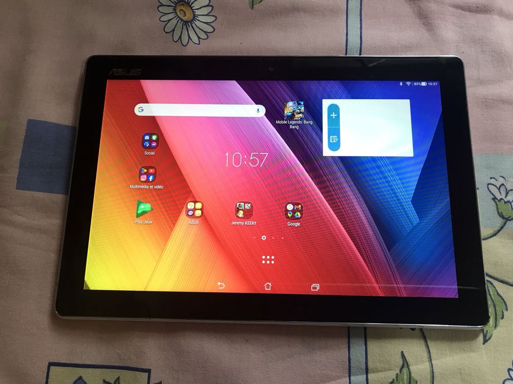 Asus ZenPad 10. 2/16GB, 10 дюймов, андроид 7. Без нюансов !