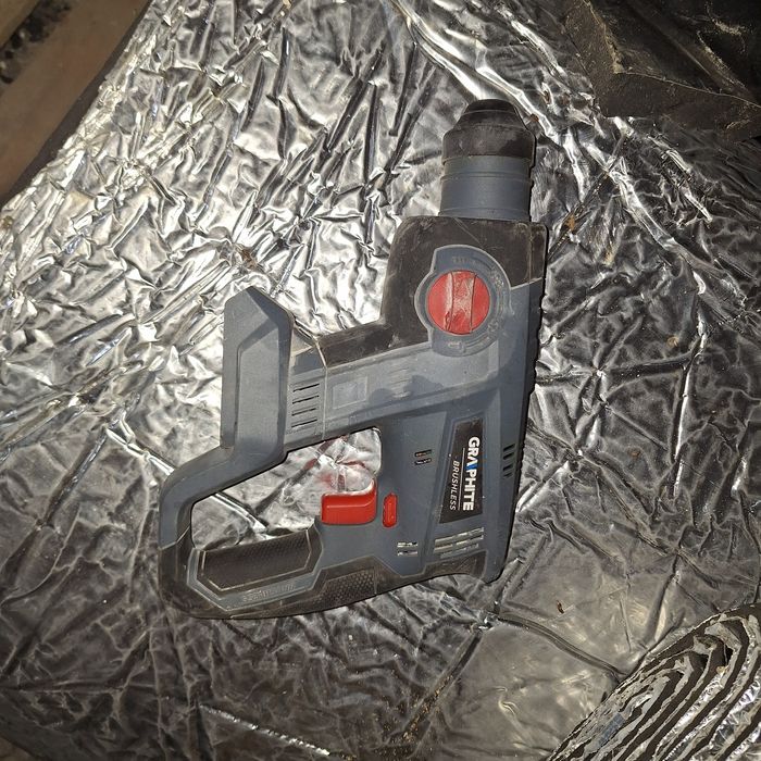 Młotowiertarka graphite 18v sprzedaje jako stan nie,nany ale na 95% sp