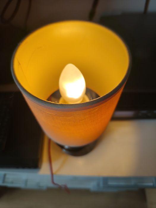 Lampka dotykowa. Max żarówka 40 W.