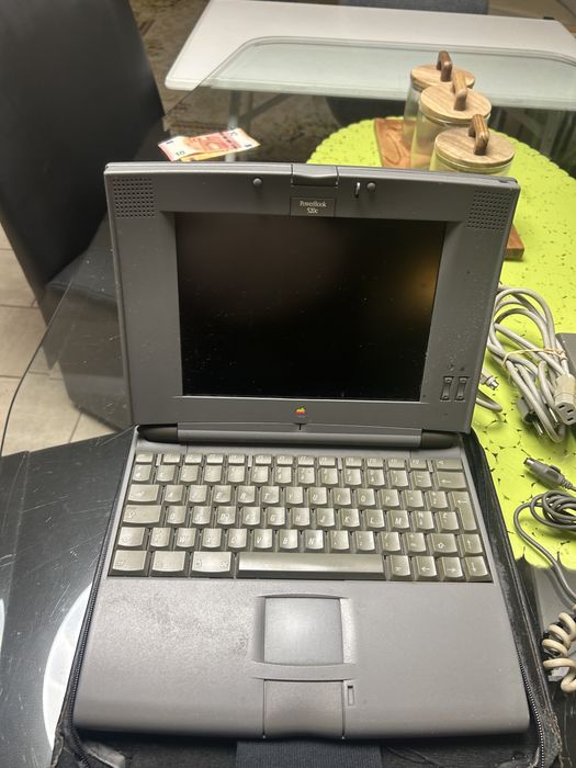 Apple PowerBook 520c 1994
