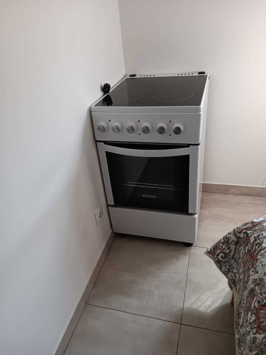 Fogão BECKEN BFE4915N WH (52 L - Elétrico de Vitrocerâmica - Branco)