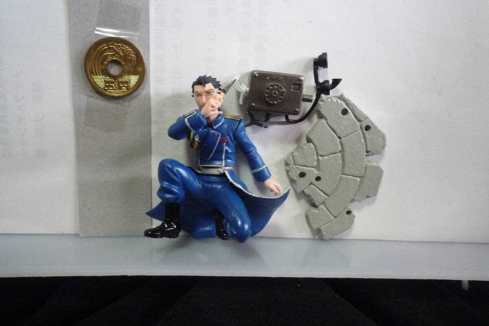 Fullmetal Alchemist HG Figura Maes Hughes Usado