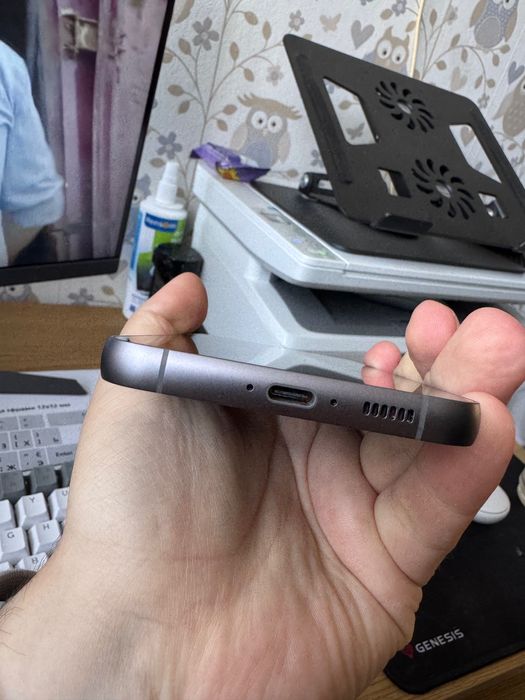 Sprzedam smartfon Samsung Galaxy S23 Fe w idealnym stanie + słuchawki