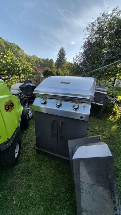 Grill gazowy czteropalnikowy