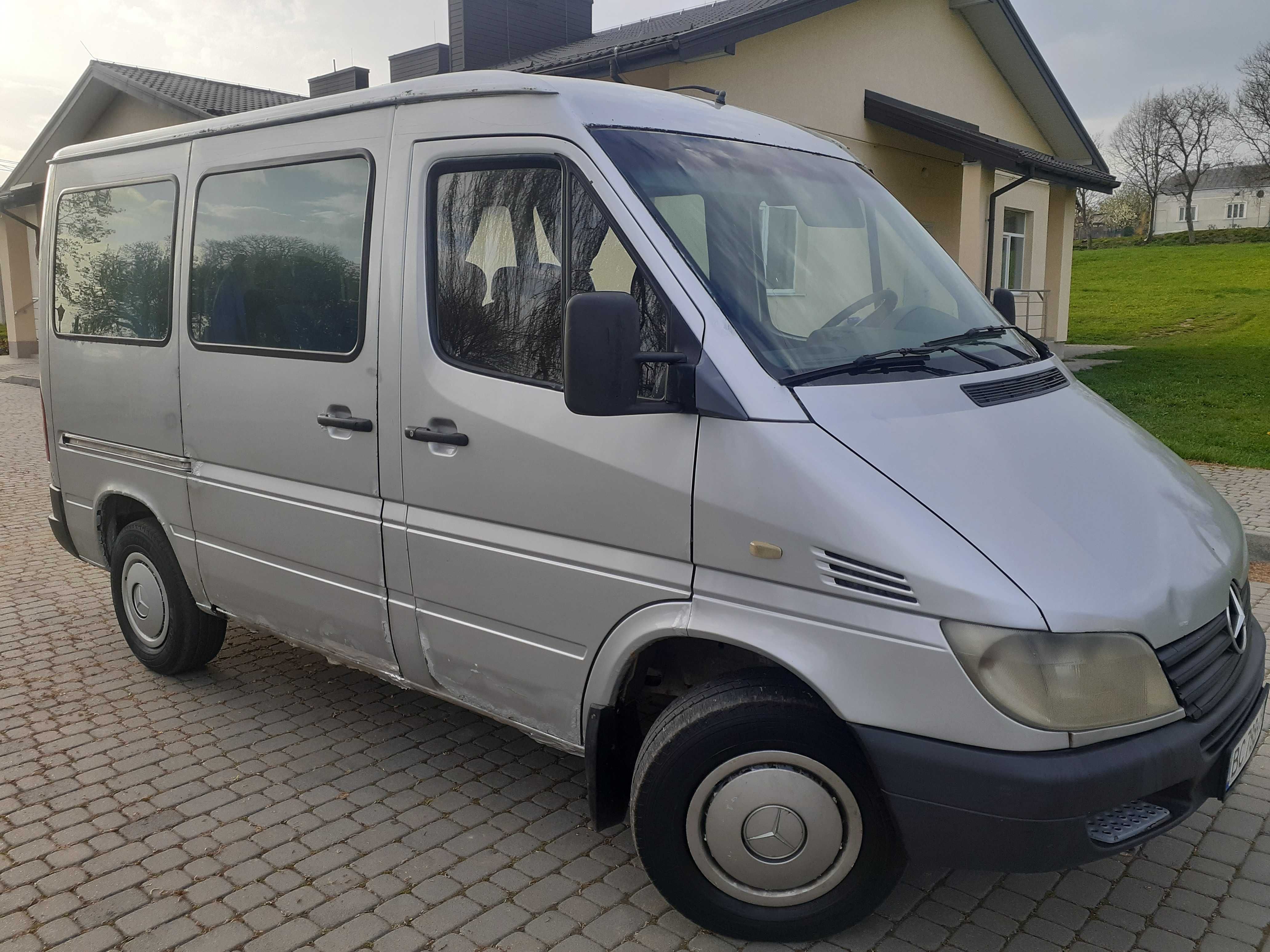 Продам МЕРСЕДЕС Спрінтер 2.2 цді, бус пасажир 9місць ЛЬВІВ SPRINTER