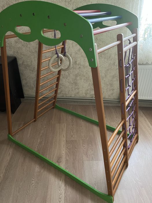 Дитячий спортивний комплекс