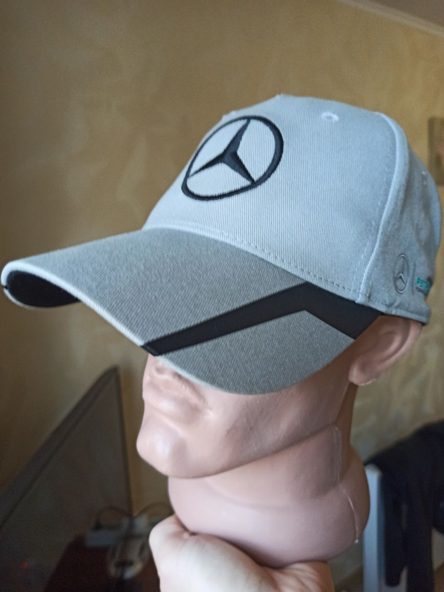 Кепка Mercedes AMG PETRONAS formula one.