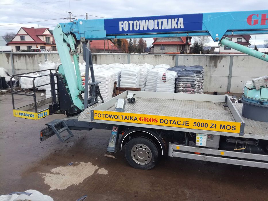 Podnośnik koszowy na podwoziu mercedesa zwyżka 22m  200kg