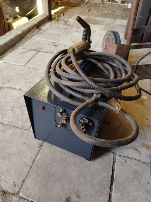 Spawarka  220v fabryczna polska  zapalanie prostownik 24v