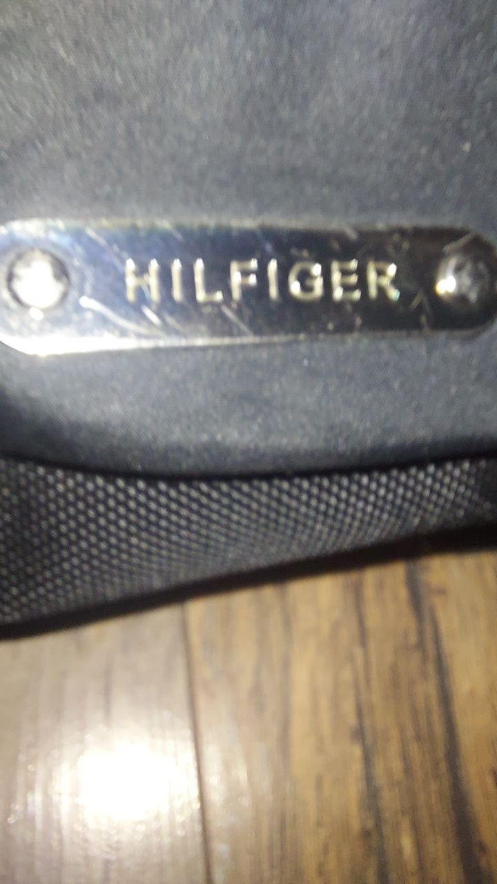 Sprzedam torebkę Hilfiger