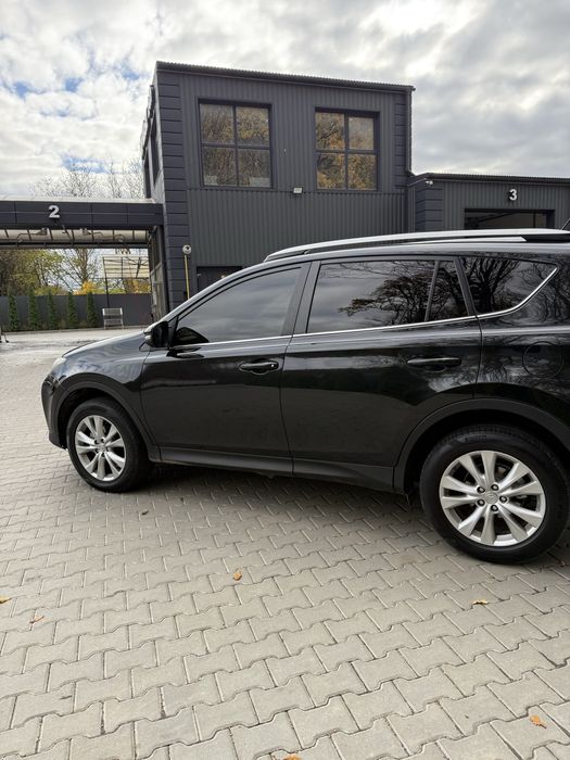 Toyota Rav 4 2.2 2013