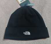 Нова шапка чорного кольору the north face