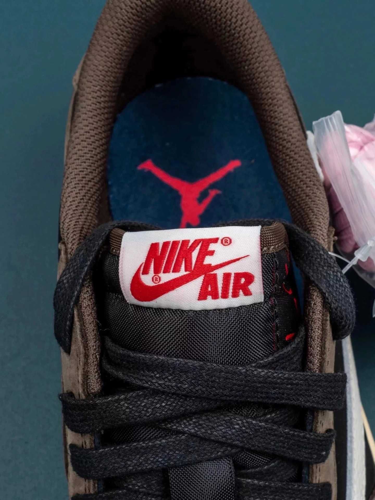 buty Espadryle Jordan_1_Retro_Low_OG_SP_Travis_Scott_Mocha R.38.5