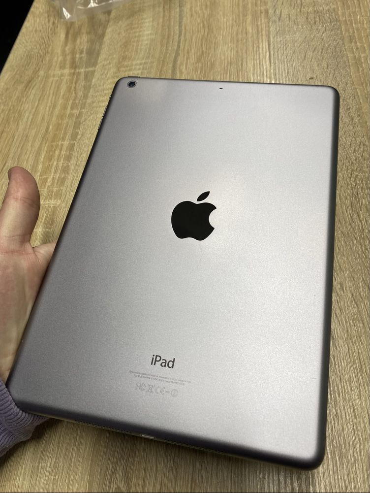 iPad Air 16gb планшет продам