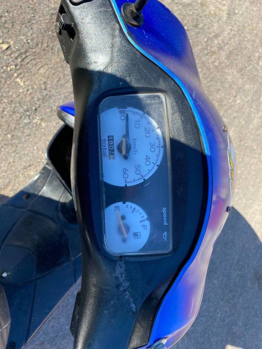 Скутер Suzuki lets 2