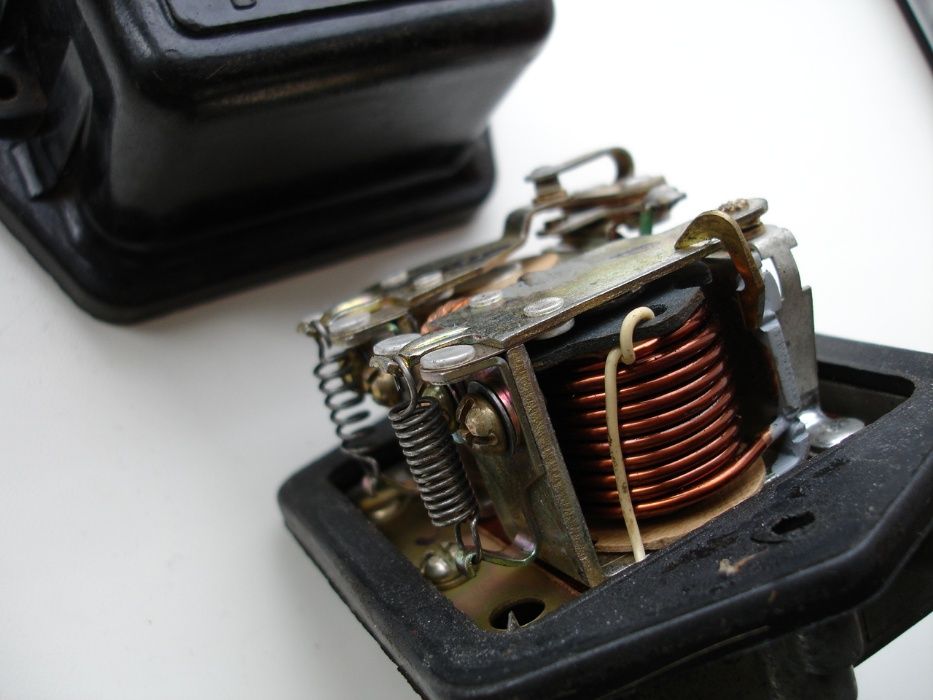 реле зарядки РР 302