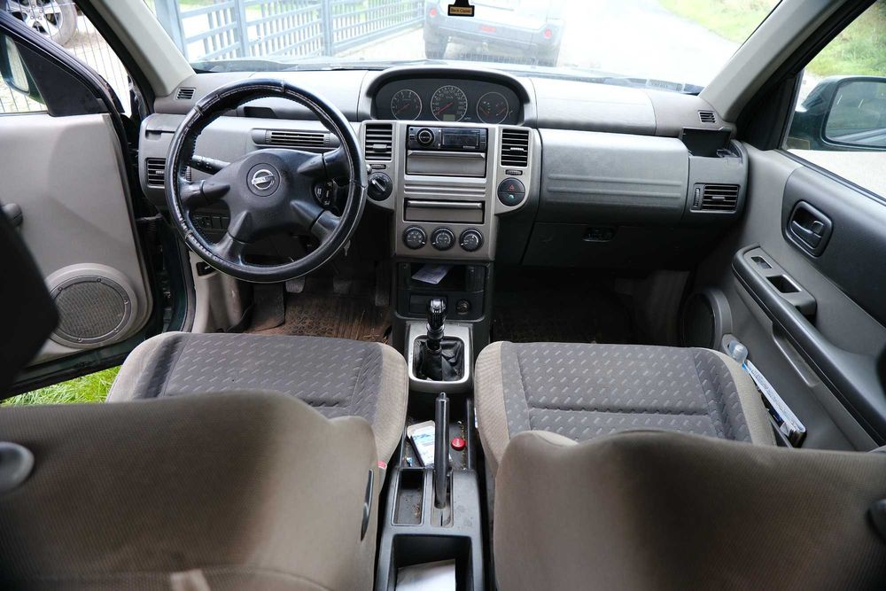 Sprzedam Nissan X-Trail w całości na części lub do remontu