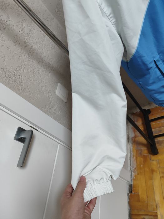 Біло-синя спортивка від бренду локост