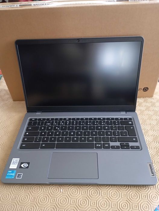 Chromebook plus Lenovo Novo