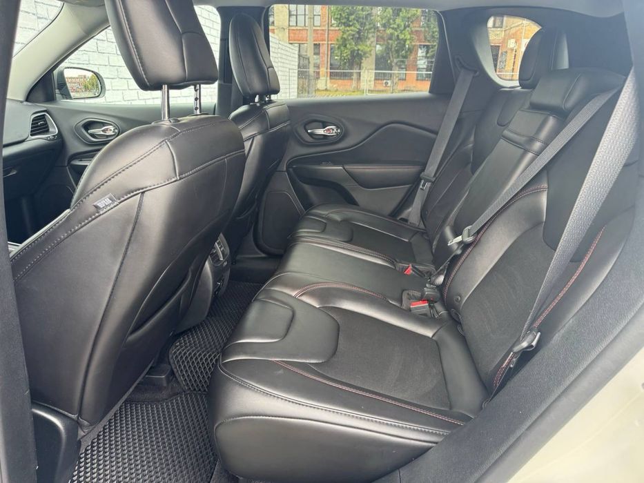 Jeep Cherokee 3.2 Car Invest Ukraine Лізинг