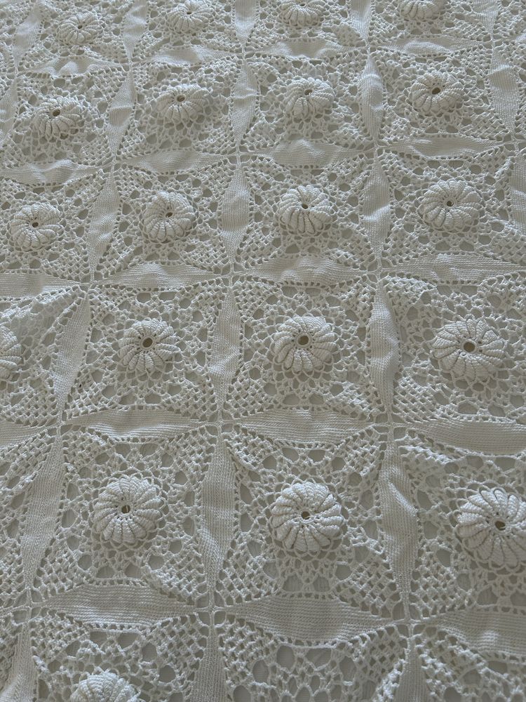 Colcha de renda manual