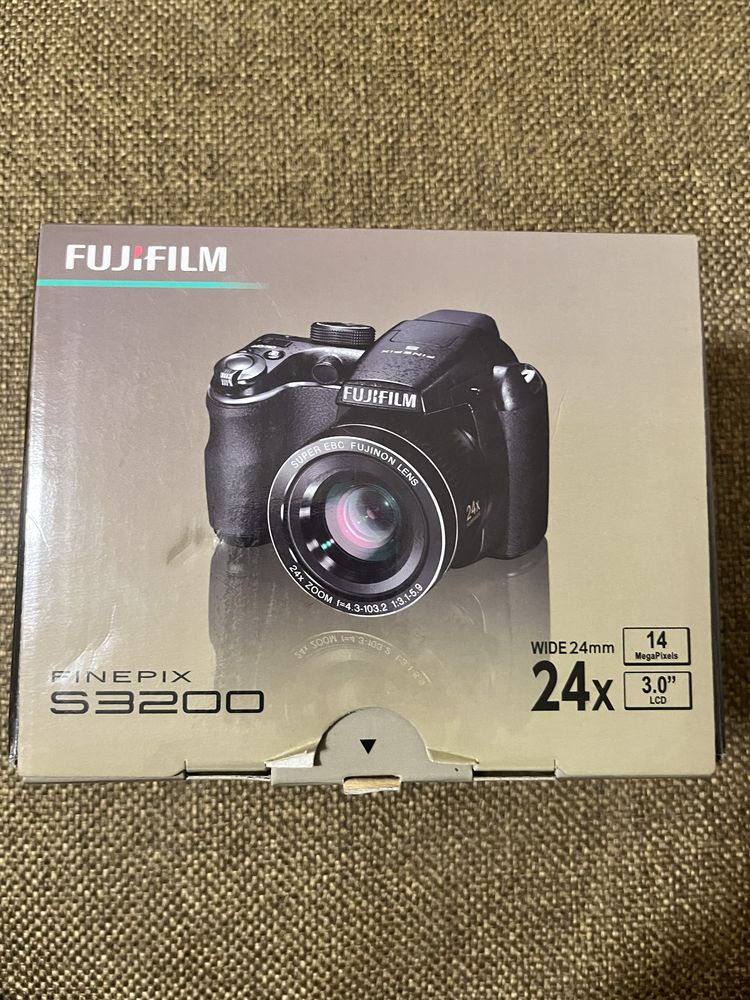 FujiFilm FinePix S3200